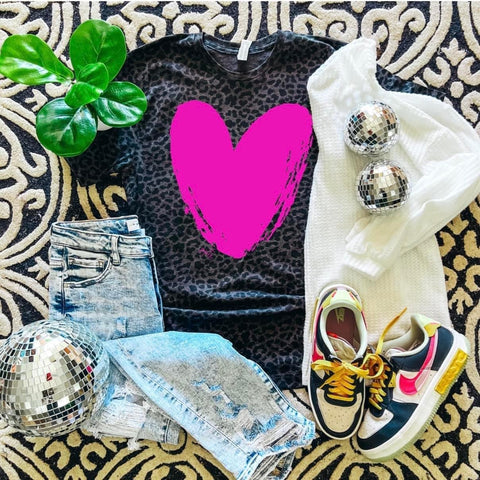 Sucker black/pink heart tee